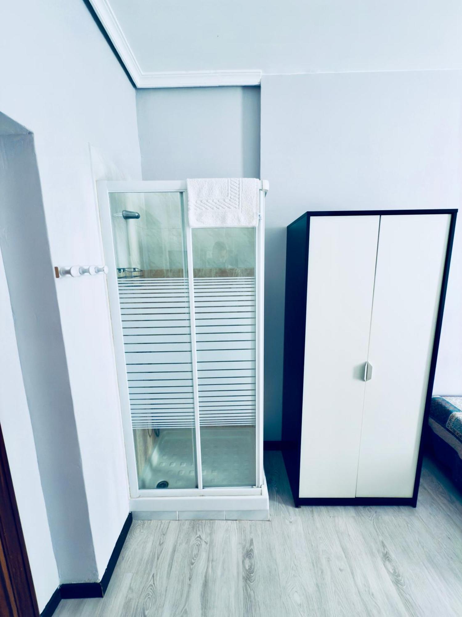 Hostal Conde De Alba 마드리드 외부 사진