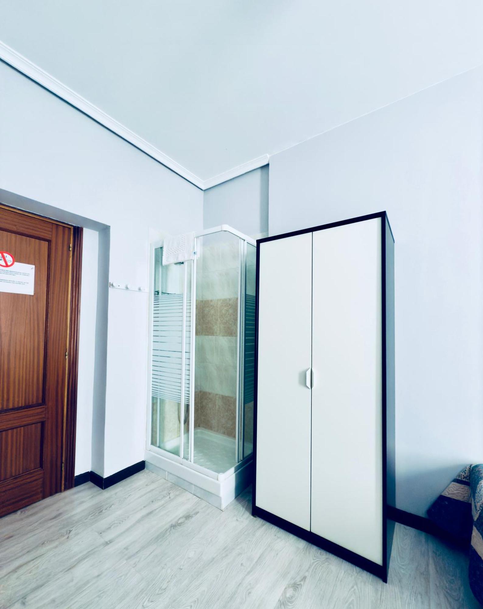 Hostal Conde De Alba 마드리드 외부 사진
