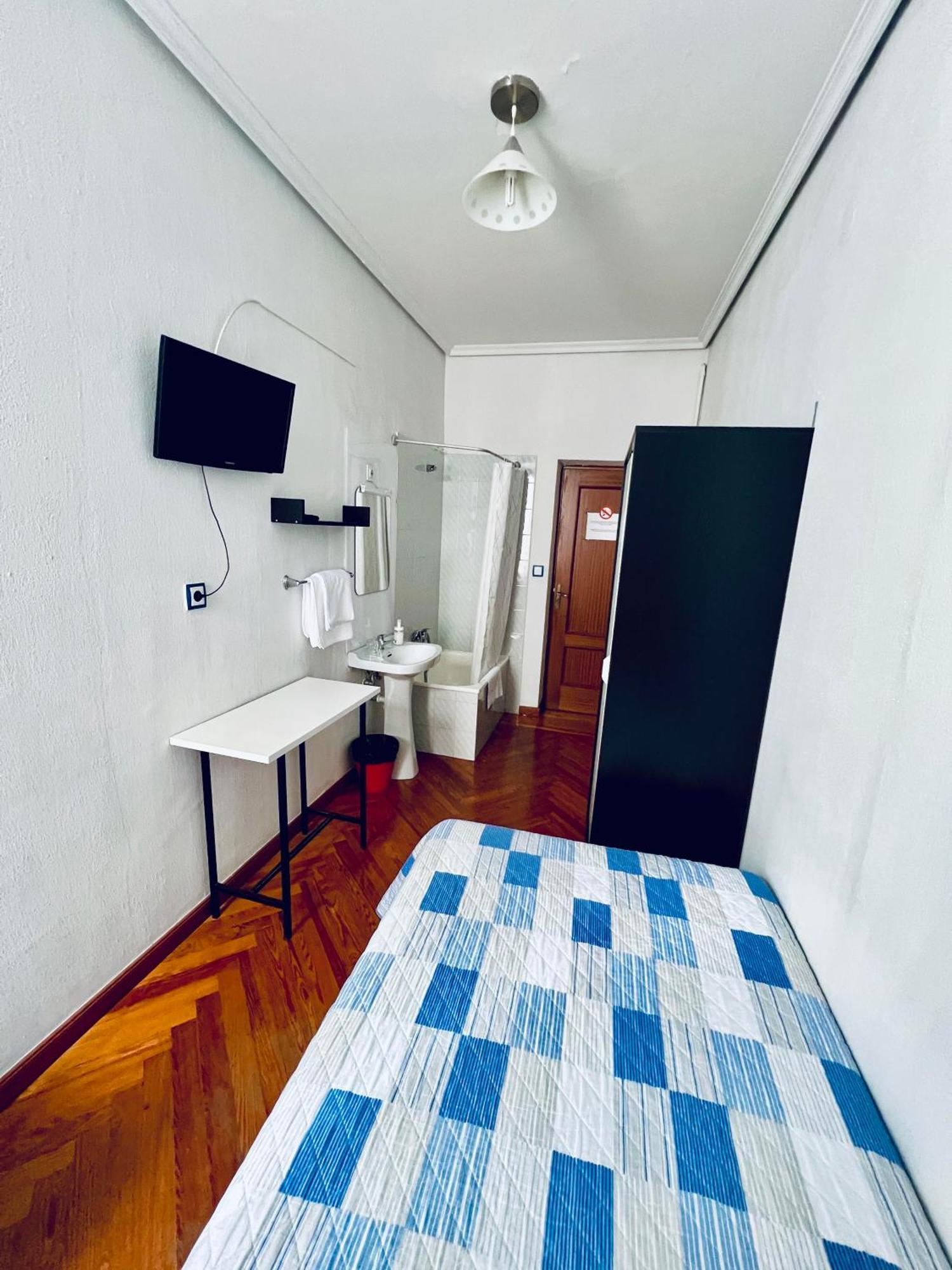 Hostal Conde De Alba 마드리드 외부 사진